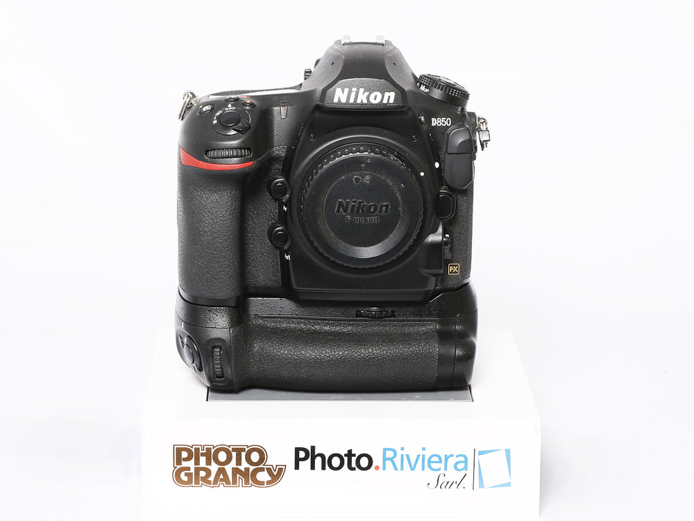 Occasion Nikon D850 avec poignée MB-D18 ( 34'800 déclenchements )