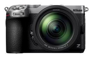 Nikon Z5IIC Silver + 24-200mm f/4-6.3 VR
