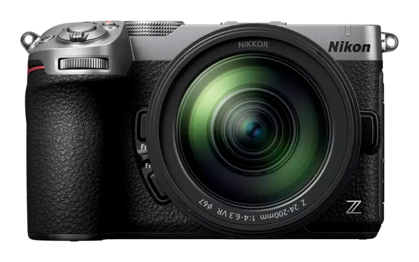 Nikon Z5IIC Silver + 24-200mm f/4-6.3 VR